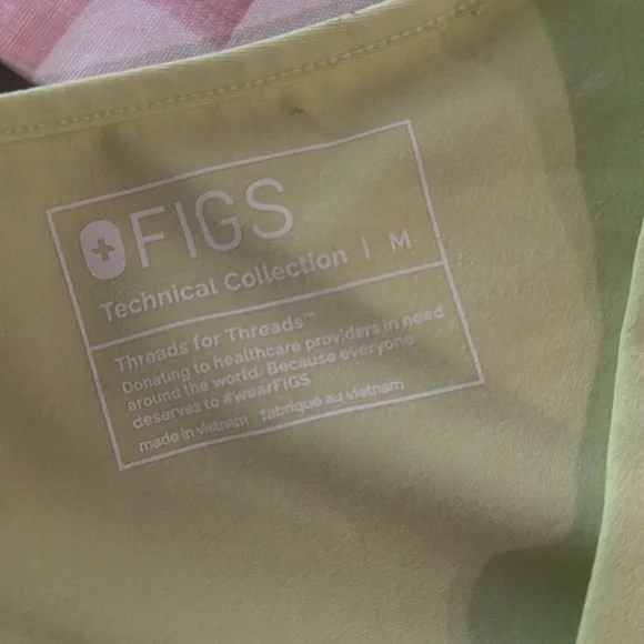 Figs Scrub Set EUC! Sea-Mist medium ruffle top and medium tall joggers! - Picture 6 of 8